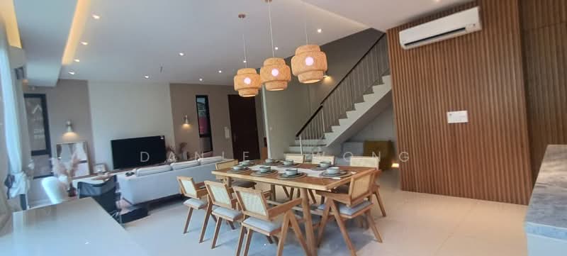 Taman Bukit Serdang untuk Untuk Dijual - RM 2,300,000, Mac 2026 - Dining Room - PropertyGuru.com.my