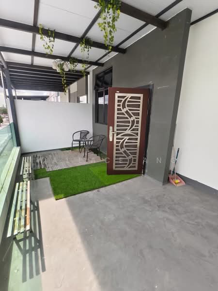 2-storey Terraced House for Sale in Setia Tropika (Johor Bahru) - Wallace Ang - Balcony - PropertyGuru.com.my