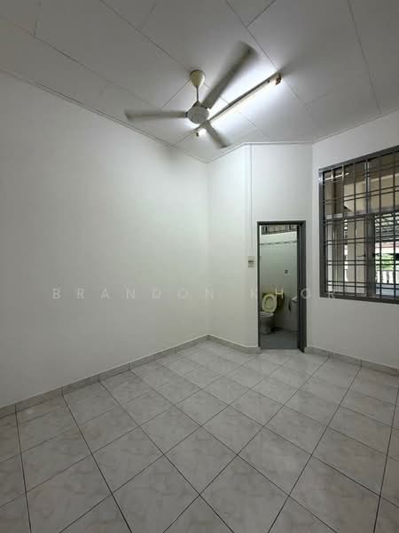 1-storey Terraced House for Sale in Taman Bukit Jaya (Ulu Tiram) - Brandon Khor - Bathroom - PropertyGuru.com.my