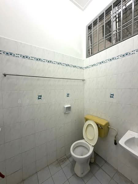1-storey Terraced House for Sale in Taman Bukit Jaya (Ulu Tiram) - Brandon Khor - Bathroom - PropertyGuru.com.my