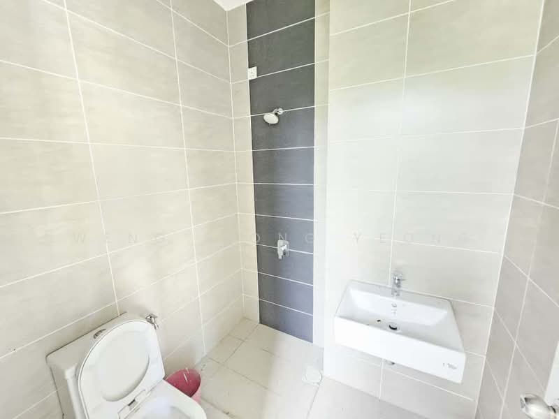 Semi-Detached House for Sale in Eco Majestic (Semenyih) - Dexter Yeong - Bathroom - PropertyGuru.com.my