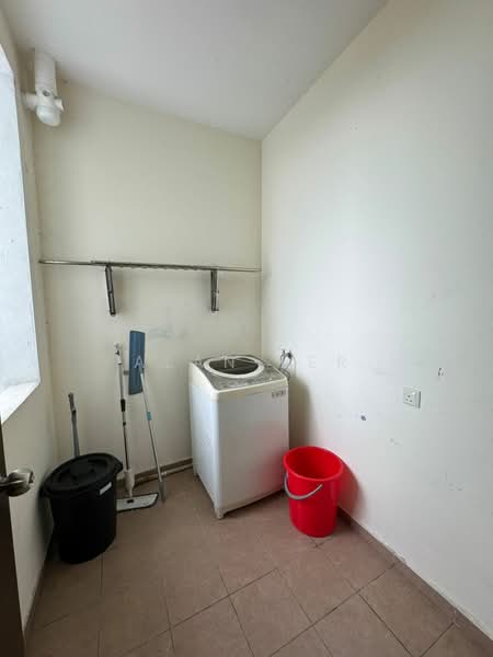 Service Residence for Sale at D'Summit Residences - Alan Ler - Interior - PropertyGuru.com.my