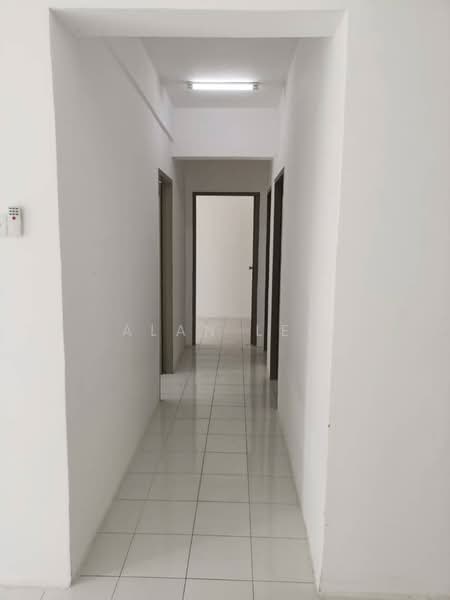 Apartment for Sale at Pangsapuri Pulai Mutiara - Alan Ler - Corridor - PropertyGuru.com.my