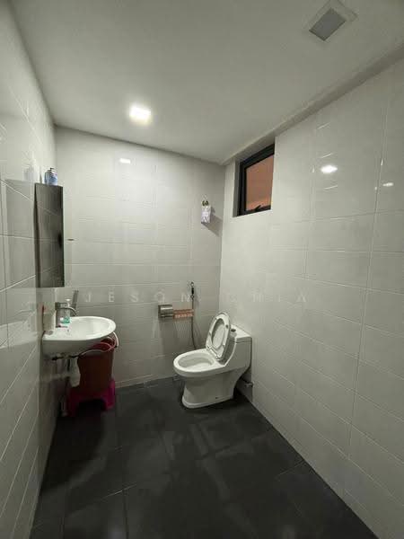Service Residence for Rent at Service Residence @ Landmark Residence 2 - Jeson Chia - Bathroom - PropertyGuru.com.my