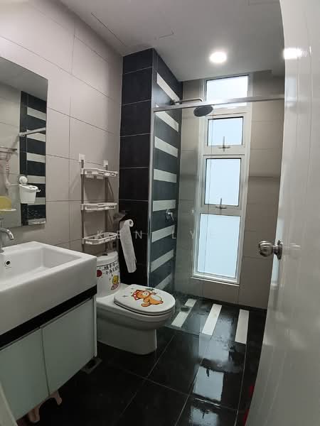 Apartment for Rent at Central Residence @ Sungai Besi - Ken Lye - Master Bathroom - PropertyGuru.com.my