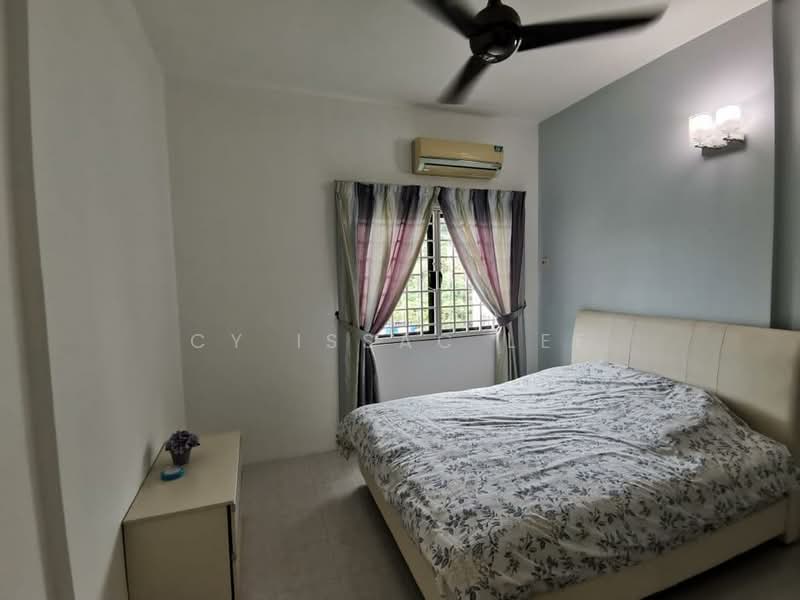 Kondominium untuk Dijual di Alpine Tower - Cy Issac Lee - Bedroom - PropertyGuru.com.my