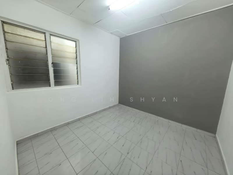 Flat for Sale at Flat Taman Ungku Tun Aminah - Ong Lih Shyan - Interior - PropertyGuru.com.my