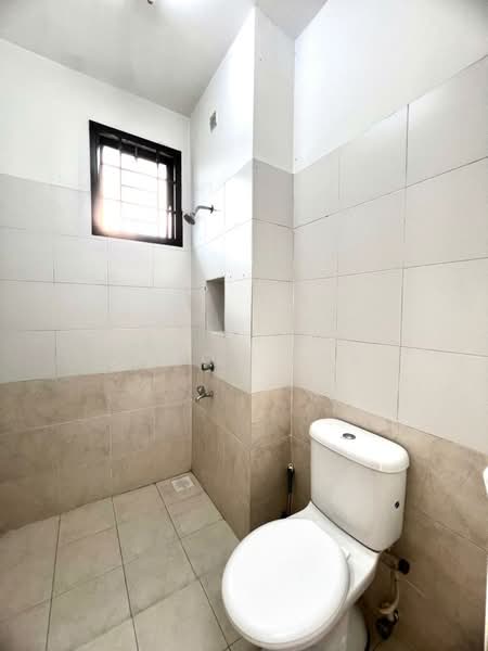 Cluster House for Sale in Austin Heights (Tebrau) - Jason Tan - Bathroom - PropertyGuru.com.my