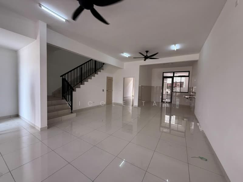 Senadi Hills untuk Untuk Disewa - RM 3,300 /bulan, Apr 2026 - Living Room - PropertyGuru.com.my