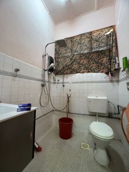 Rumah Teres 2 Tingkat untuk Dijual di Johor Bahru (Johor) - Jason Tan - Bathroom - PropertyGuru.com.my
