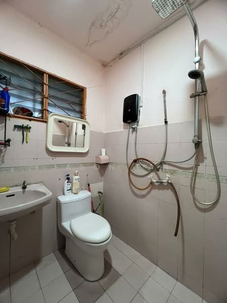 Rumah Teres 2 Tingkat untuk Dijual di Johor Bahru (Johor) - Jason Tan - Bathroom - PropertyGuru.com.my