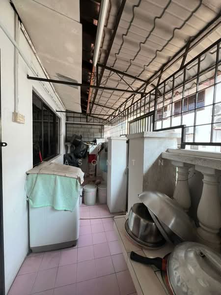 Rumah Teres 2 Tingkat untuk Dijual di Johor Bahru (Johor) - Jason Tan - Balcony - PropertyGuru.com.my