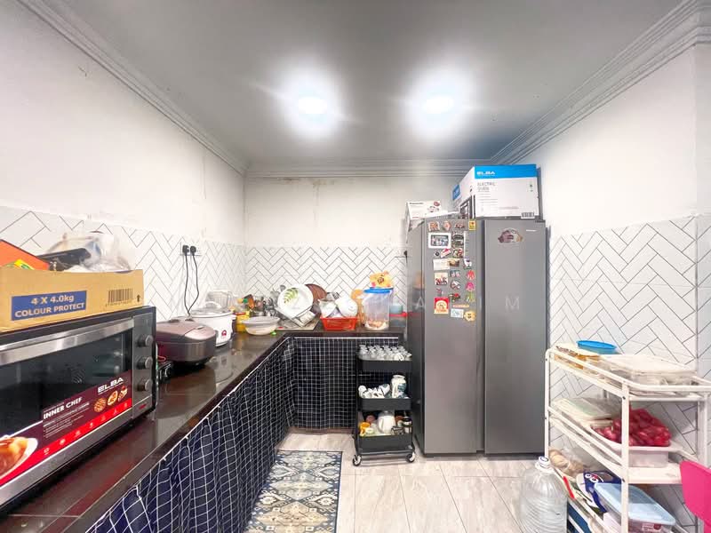 2-storey Terraced House for Sale in Ukay Bistari (Ulu Kelang) - Mu'izz Halim - Kitchen - PropertyGuru.com.my