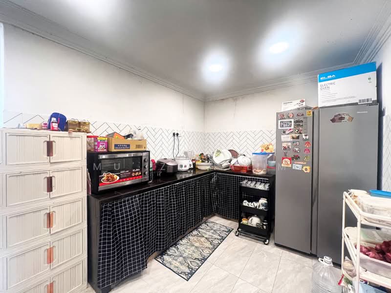 2-storey Terraced House for Sale in Ukay Bistari (Ulu Kelang) - Mu'izz Halim - Kitchen - PropertyGuru.com.my