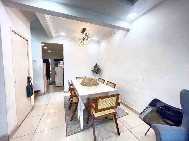 2-storey Terraced House for Sale in Ukay Bistari (Ulu Kelang) - Mu'izz Halim - Dining Room - PropertyGuru.com.my