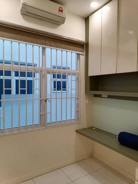 Service Residence for Rent at Skypod Residence - Yi Jun - Study - PropertyGuru.com.my