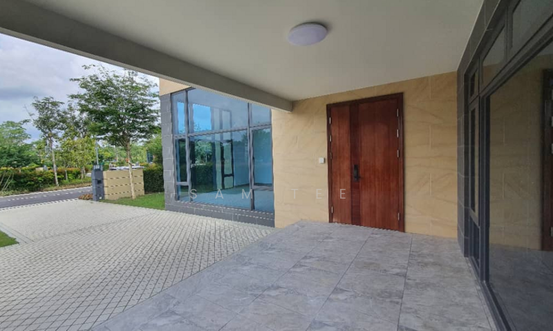 Cluster House for Sale in Forest City (Gelang Patah) - Sam Tee - Exterior - PropertyGuru.com.my