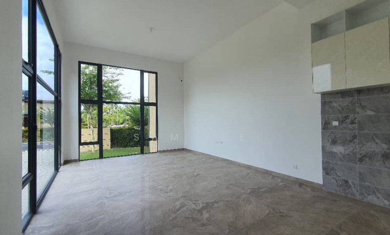 Cluster House for Sale in Forest City (Gelang Patah) - Sam Tee - Living Room - PropertyGuru.com.my