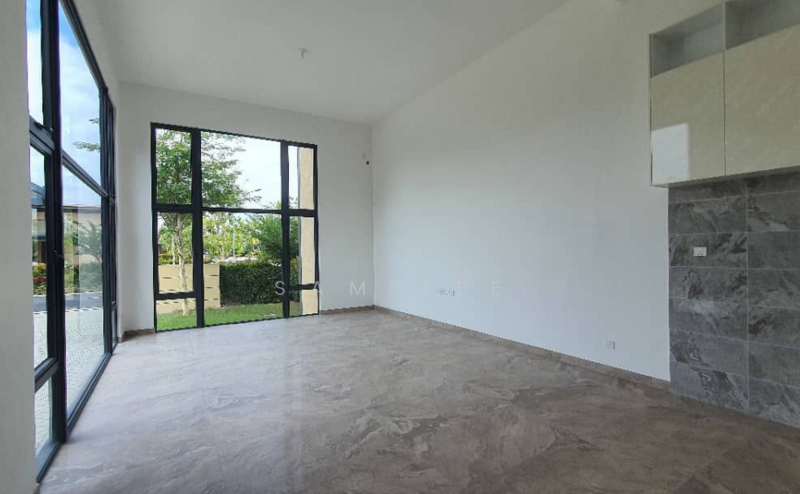 Cluster House for Sale in Forest City (Gelang Patah) - Sam Tee - Living Room - PropertyGuru.com.my