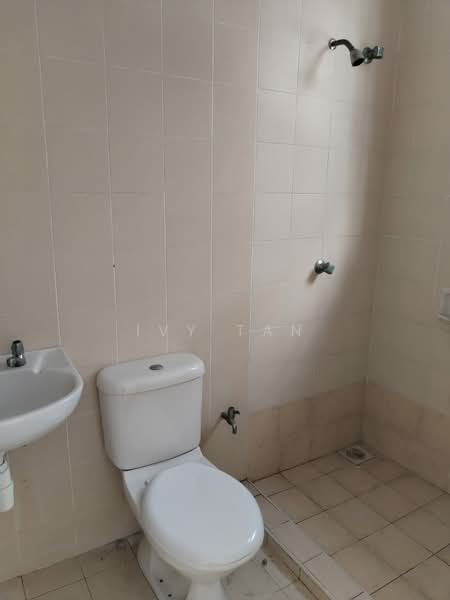 2-storey Terraced House for Sale in Kota Kemuning (Shah Alam) - Ivy Tan - Bathroom - PropertyGuru.com.my