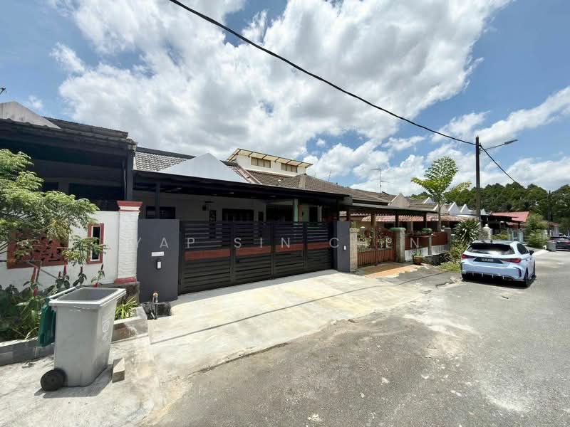 1-storey Terraced House for Sale in Taman Desa Skudai (Skudai) - Yap Sin Chen - Exterior - PropertyGuru.com.my