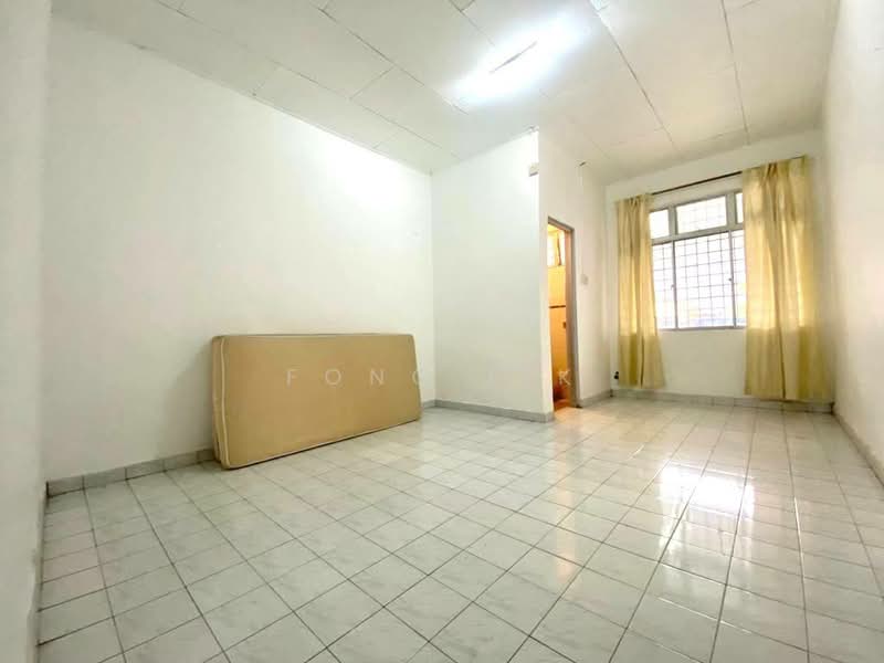 Semi-Detached House for Sale in Taman Megah Ria (Masai) - Fong Lik - Living Room - PropertyGuru.com.my