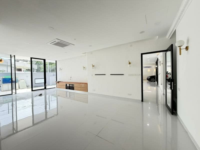 Kota Dmansara Bangalow for rent untuk Untuk Disewa - RM 71,000 /bulan, Mac 2026 - Living Room - PropertyGuru.com.my