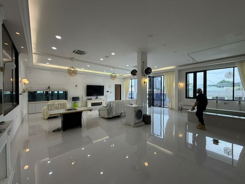 Kota Dmansara Bangalow for rent untuk Untuk Disewa - RM 71,000 /bulan, Mac 2026 - Living Room - PropertyGuru.com.my