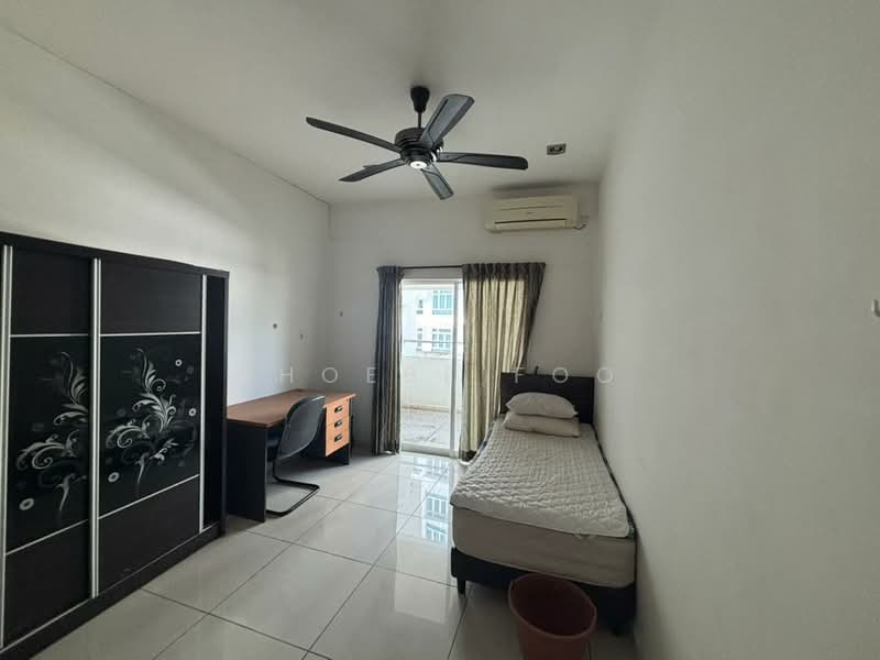 Apartment for Sale at Sri Samudera Apartment (Seaview Residence Suites) - Phoebe Foo - Bedroom - PropertyGuru.com.my