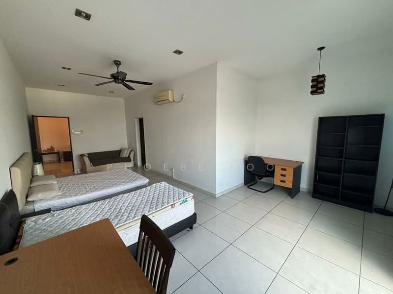 Apartment for Sale at Sri Samudera Apartment (Seaview Residence Suites) - Phoebe Foo - Bedroom - PropertyGuru.com.my