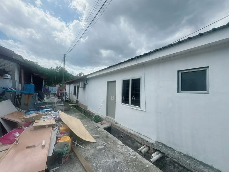 1-storey Terraced House for Sale in Bandar Teknologi Kajang (Kajang) - Azli Ibrahim - Exterior - PropertyGuru.com.my