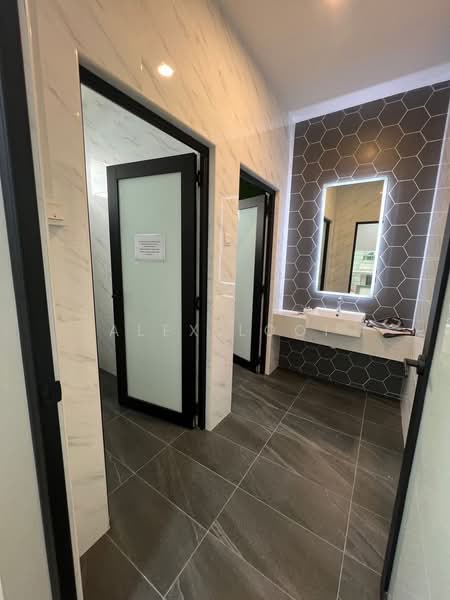 Factory for Rent in Iskandar Puteri (Nusajaya) (Johor) - Alex Looi - Bathroom - PropertyGuru.com.my