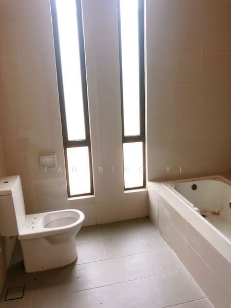 Cluster House for Sale in Johor Bahru (Johor) - Tan Bing Yi - Bathroom - PropertyGuru.com.my