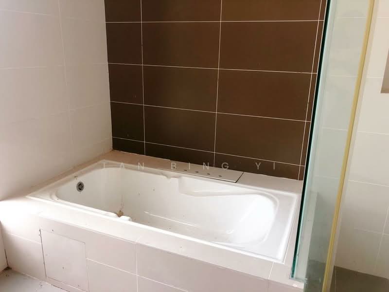 Cluster House for Sale in Johor Bahru (Johor) - Tan Bing Yi - Bathroom - PropertyGuru.com.my