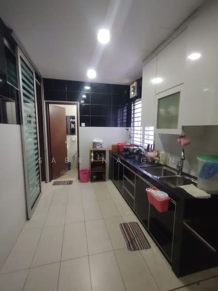 2-storey Terraced House for Sale in Taman Seri Austin (Tebrau) - Sabrina Gan - Kitchen - PropertyGuru.com.my