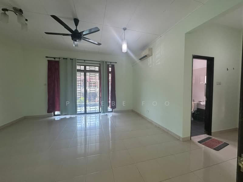 2-storey Terraced House for Sale in Bandar Dato Onn (Tebrau) - Phoebe Foo - Living Room - PropertyGuru.com.my
