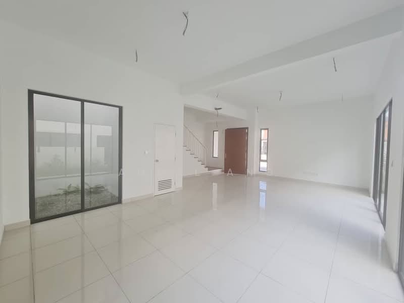 Cluster House for Sale in Bandar Gamuda Gardens (Rawang) - Angel Ang - Living Room - PropertyGuru.com.my