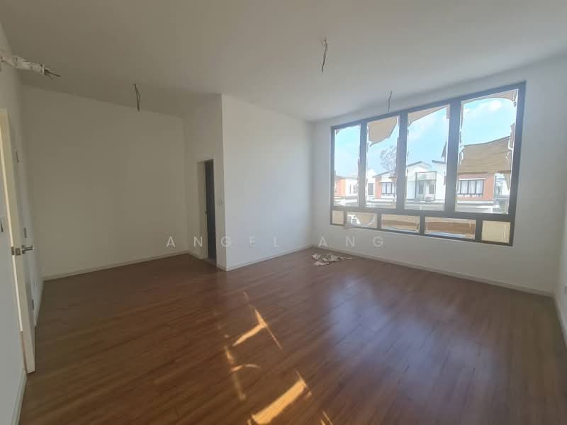 Cluster House for Sale in Bandar Gamuda Gardens (Rawang) - Angel Ang - Living Room - PropertyGuru.com.my