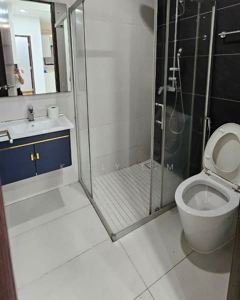 Condominium for Rent at Bay Laurel @ Country Garden Danga Bay - Kelly Lim - Bathroom - PropertyGuru.com.my