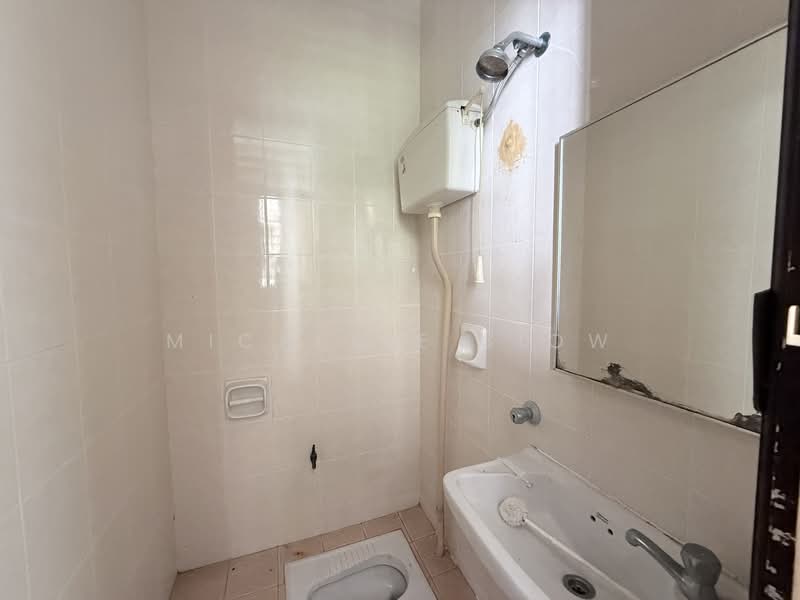 Semi-Detached House for Sale in Taman Bukit Segar (Cheras) - Michelle Siow - Bathroom - PropertyGuru.com.my