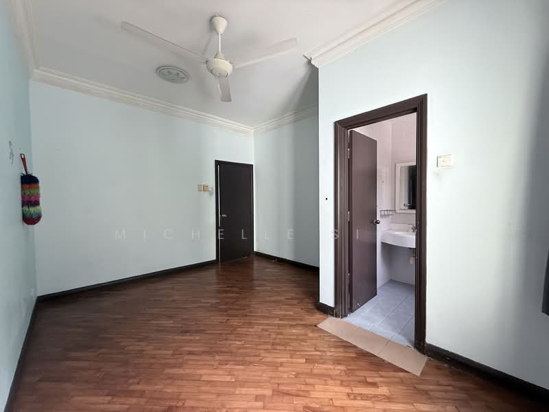 Semi-Detached House for Sale in Taman Bukit Segar (Cheras) - Michelle Siow - Interior - PropertyGuru.com.my