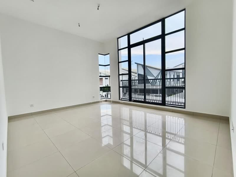 Setia Tropika Setia Tropika Setias Trooikas untuk Untuk Dijual - RM 1,390,000, Mac 2026 - Living Room - PropertyGuru.com.my