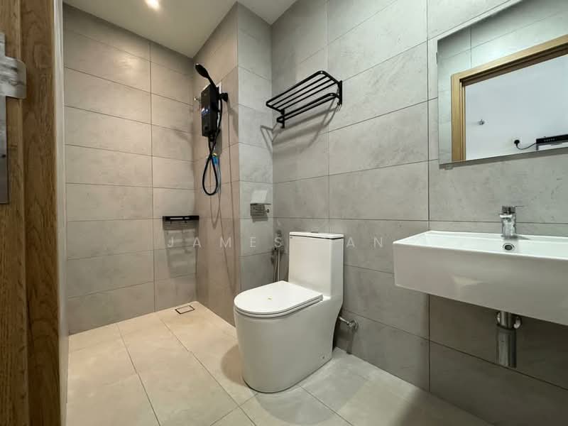Armani Raja Uda untuk Untuk Disewa - RM 2,500 /bulan, Mac 2026 - Bathroom - PropertyGuru.com.my