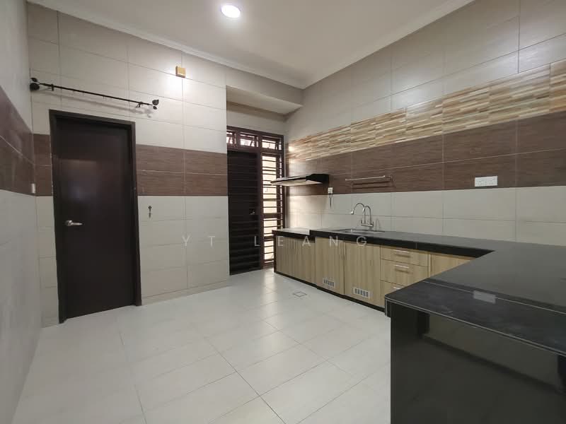 2-storey Terraced House for Sale in Bandar Kinrara Seksyen 5 (Bandar Kinrara) - YT Leang - Kitchen - PropertyGuru.com.my