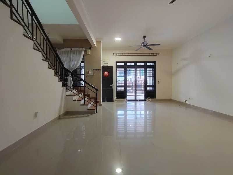 2-storey Terraced House for Sale in Bandar Kinrara Seksyen 5 (Bandar Kinrara) - YT Leang - Living Room - PropertyGuru.com.my