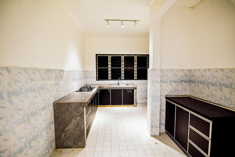Serdang Raya untuk Untuk Dijual - RM 679,000, Mac 2026 - Kitchen - PropertyGuru.com.my