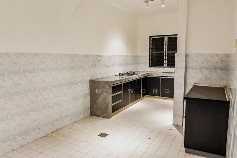 Serdang Raya untuk Untuk Dijual - RM 679,000, Mac 2026 - Kitchen - PropertyGuru.com.my
