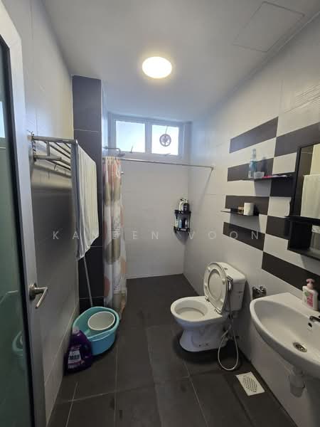 Apartment for Sale at The Seed Taman Sutera Utama - Kayden Voon - Bathroom - PropertyGuru.com.my