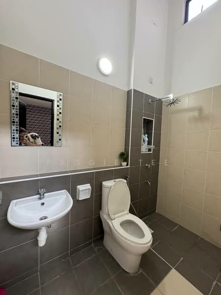 Taman Pulai Hijauan untuk Untuk Dijual - RM 620,000, Apr 2026 - Bathroom - PropertyGuru.com.my