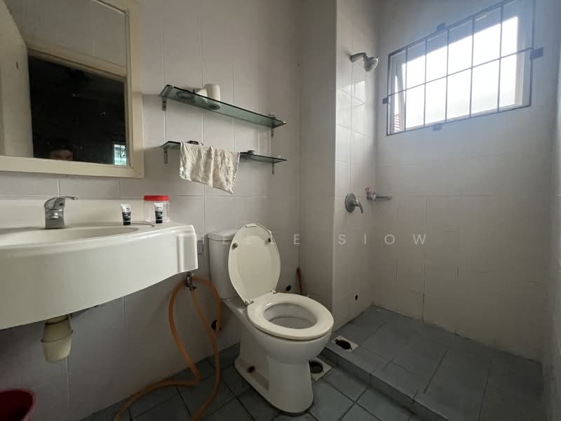 Semi-Detached House for Sale in Taman Bukit Segar (Cheras) - Michelle Siow - Bathroom - PropertyGuru.com.my